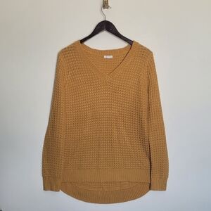 A knitted sweatshirt by Ardene